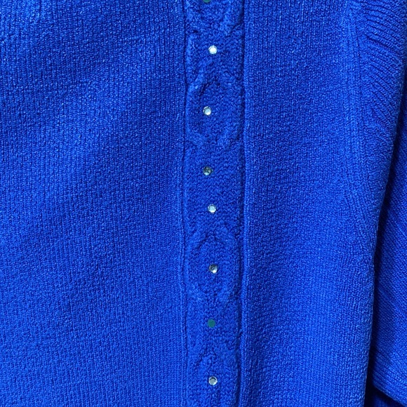 Sweater - Picture 6 of 12